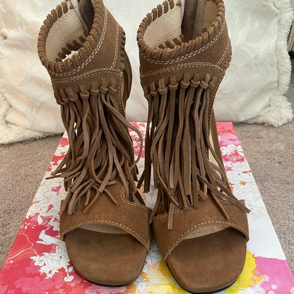 Chinese Laundry Suede fringed heel sandals - New size 10